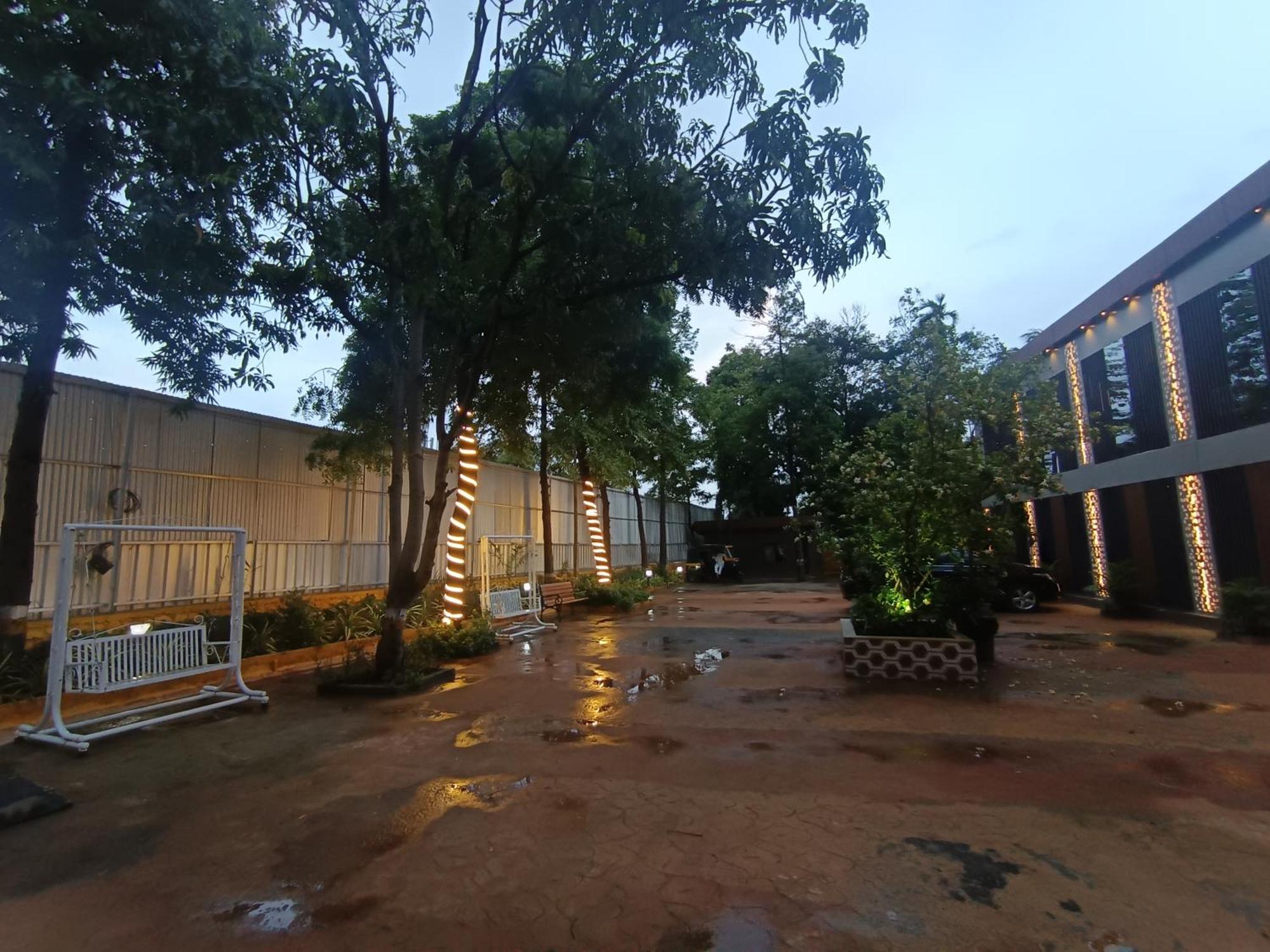 Hotel Moon Lite Residency - Marve Road Malad West Mumbai Exterior foto