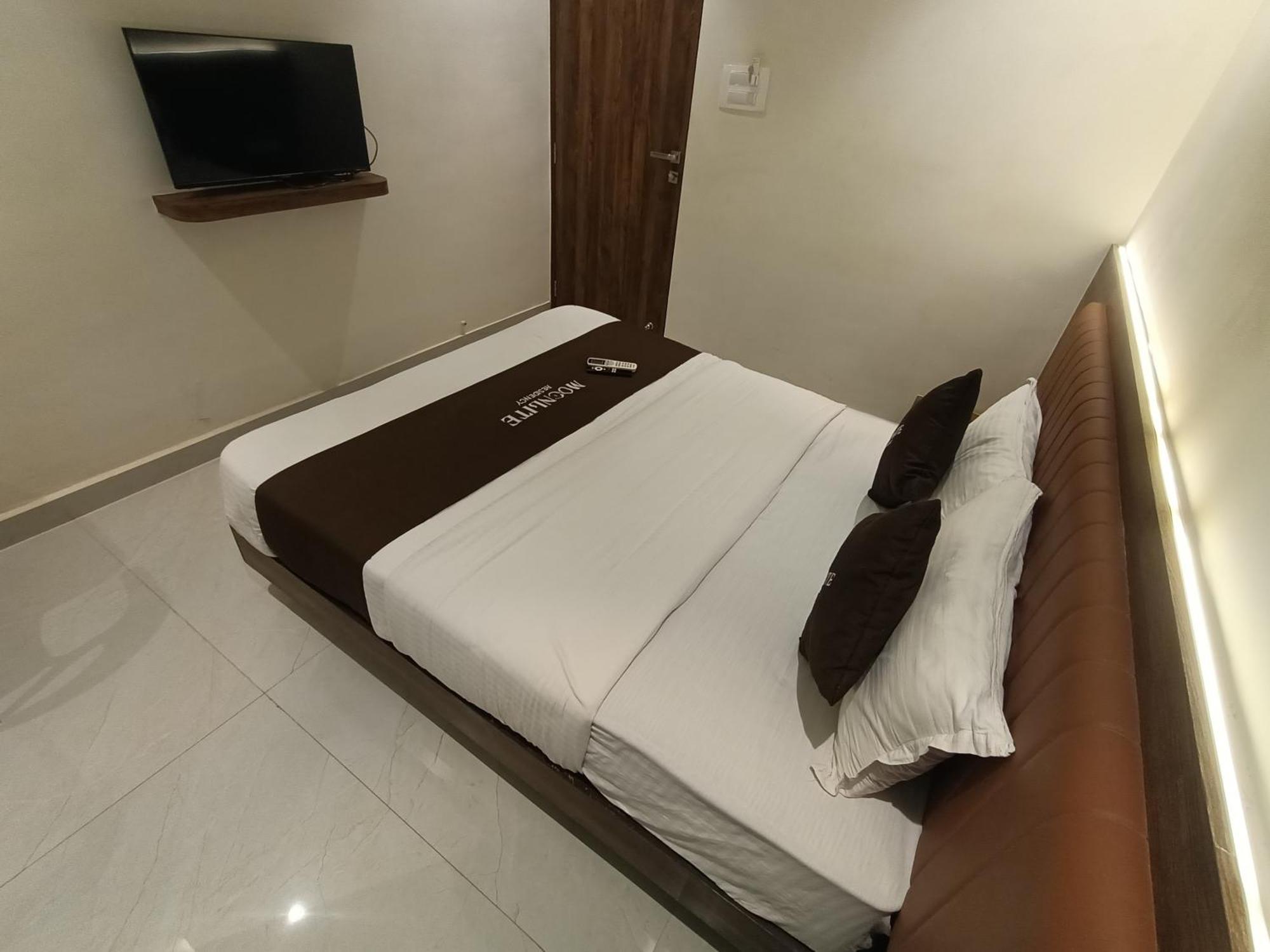 Hotel Moon Lite Residency - Marve Road Malad West Mumbai Exterior foto